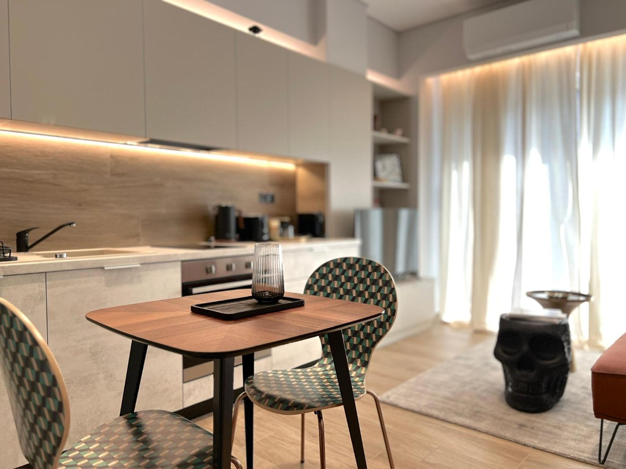 Apartment Yourathens-jack, Urban Stylish With Shaded Balcony Near Kolonaki, Center *